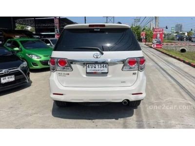 Toyota Fortuner 3.0 V SUV A/T ปี 2013 รูปที่ 3